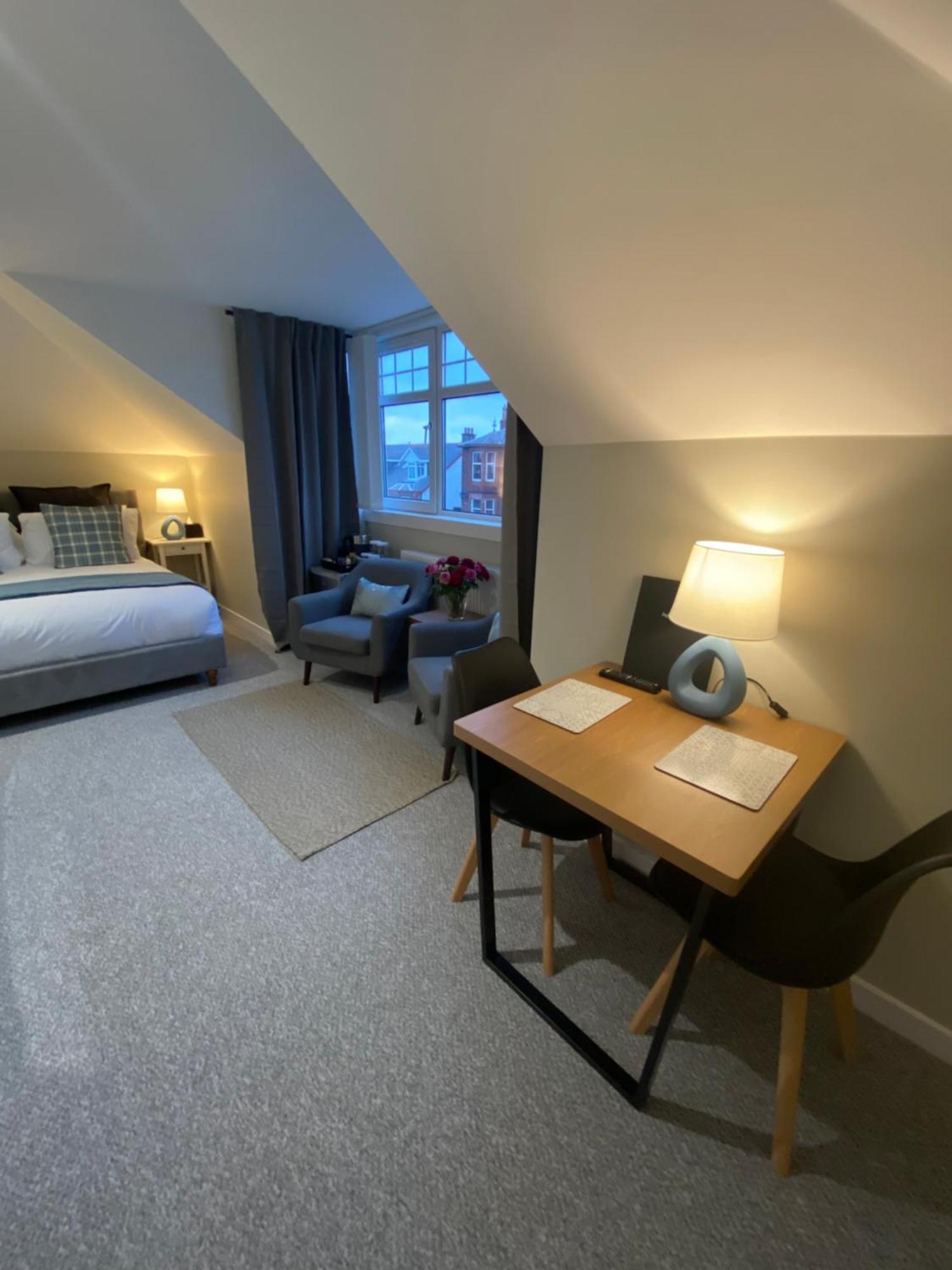 Peacock Guest House Largs Extérieur photo
